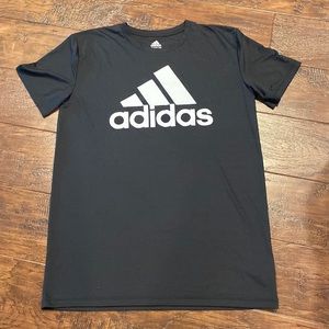 ADIDAS Boys Short Sleeve Aeroready Performance Logo Tee T-shirt size XL(18/20)